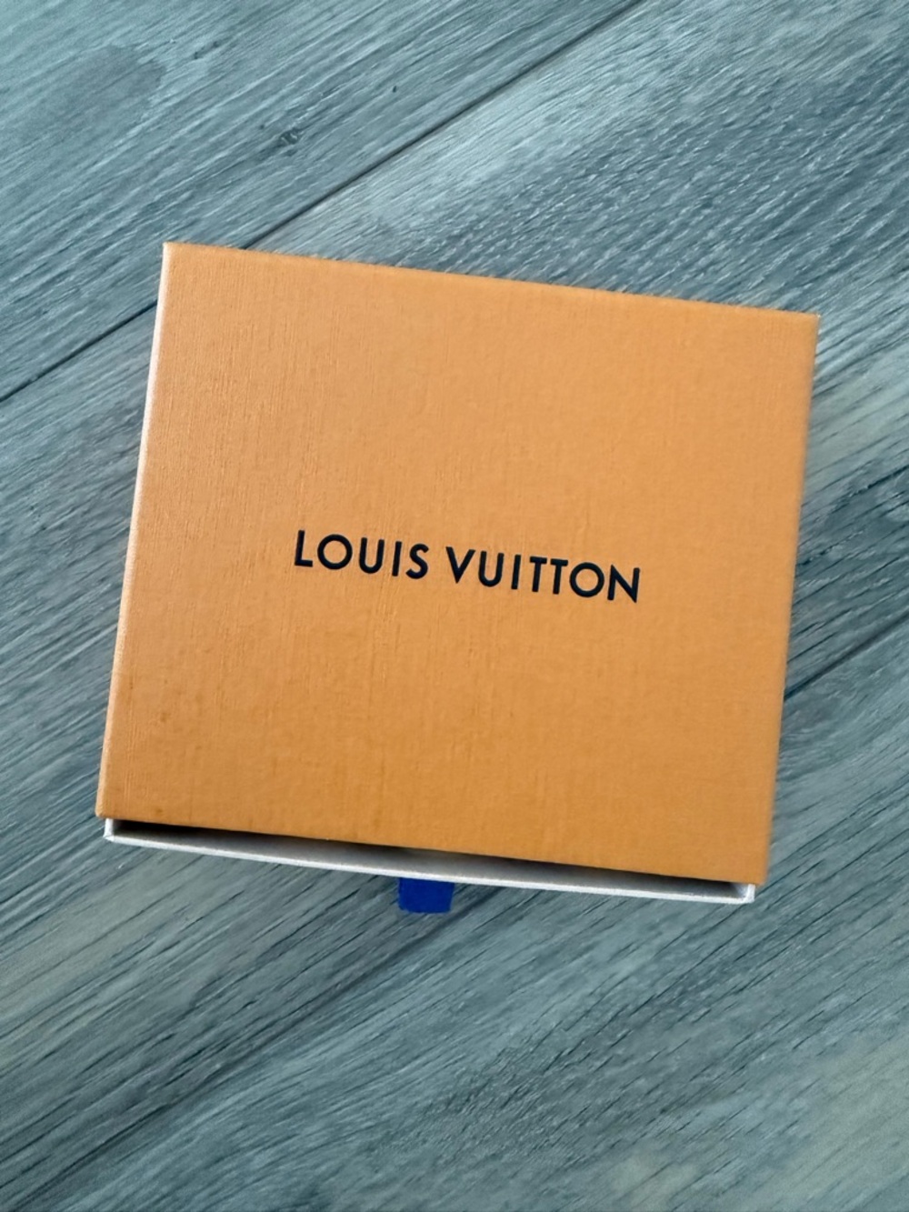 Louis Vuitton Damier Azur Small Wallet in Cream and Pink Snap - Picture 4 of 5